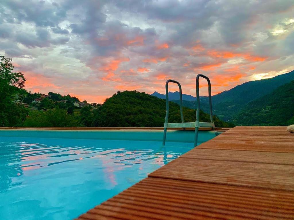 La Casa Sulla Collina Del Castello Villa Breno Dış mekan fotoğraf