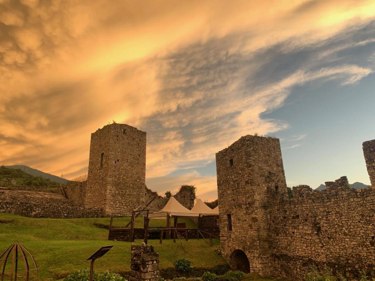 La Casa Sulla Collina Del Castello Villa Breno Dış mekan fotoğraf